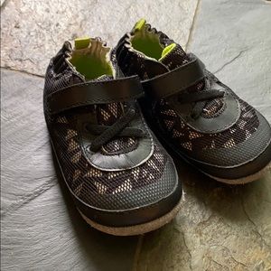 Brand new kid first walking shoes